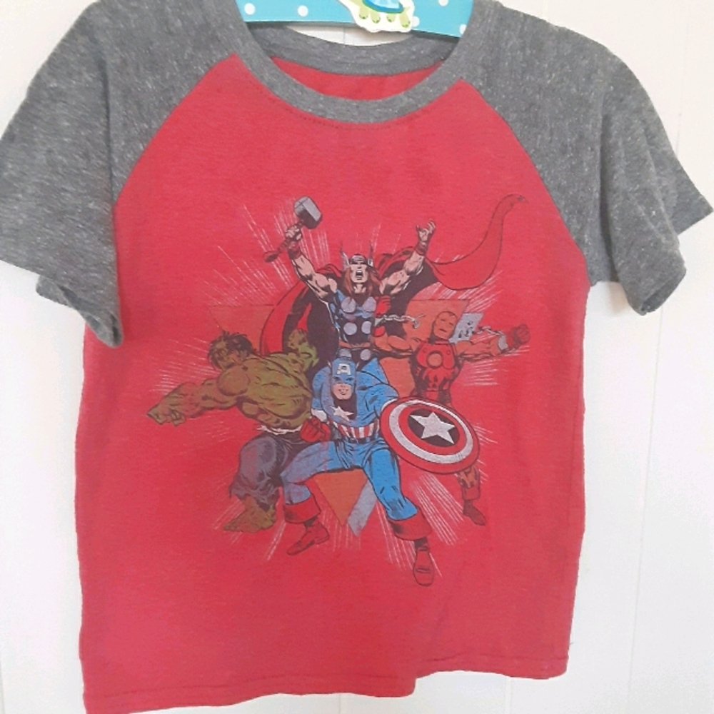 Marvel size 3t shirt